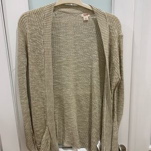 Casual tan open front cardi, great for work!!
